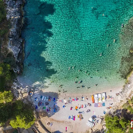 Apt Stoja Beach - 50m From The Sea !! * Pula