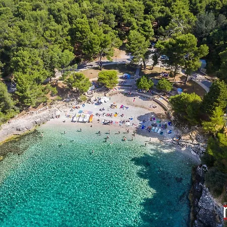 Apt Stoja Beach - 50m From The Sea !! * Pula